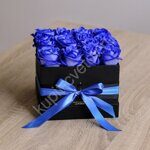 Коробка синих роз
